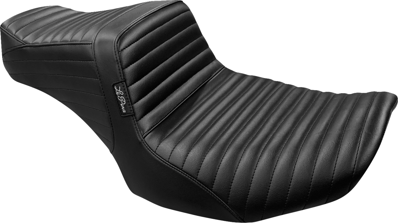 Le Pera Tailwhip Pleated Seat for 2023-2024 Harley Touring Street Road Glide